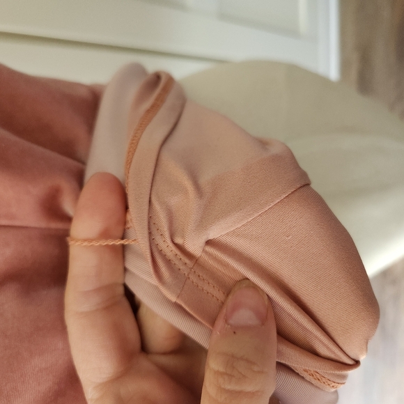 White House Black Market Small Velvet Stretch Pink V-Neck Sleeveless Top - Picture 7 of 7